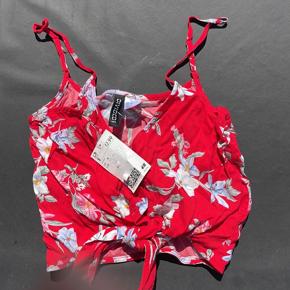 NEW h&m red floral tank top summer trend!